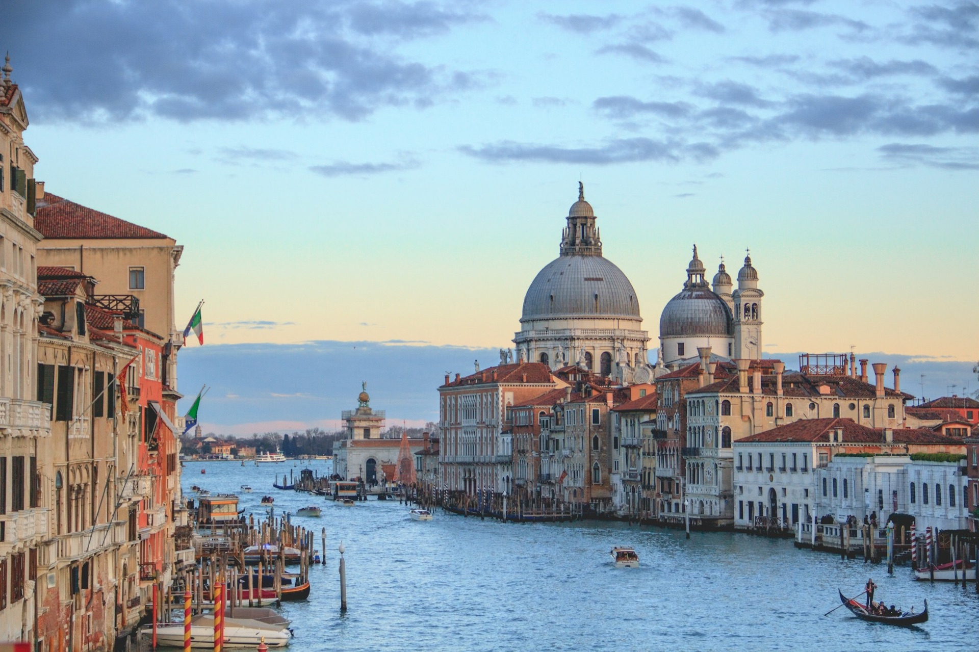 Vista aerea delle isole e dei canali della Laguna di Venezia